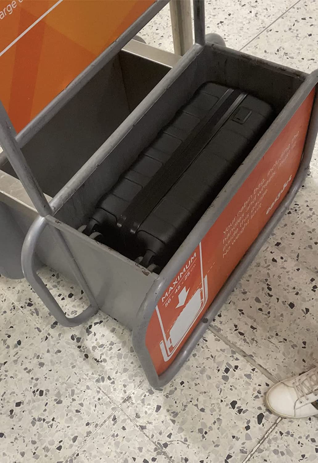 Cabin Max Anode 22x16x8" (55x40x20cm) Cabin Trolley (Graphite)